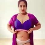 desi indian bhabhi choot me ungli karte huye 1733436816